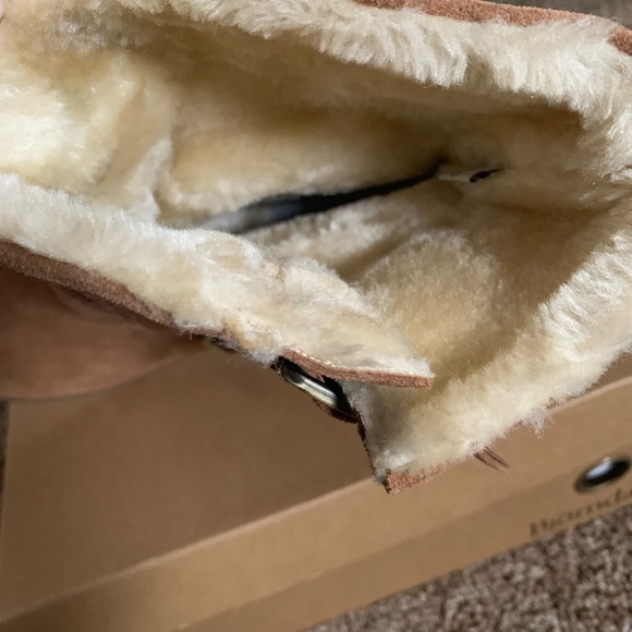 Shoes - Picture 3 of 5